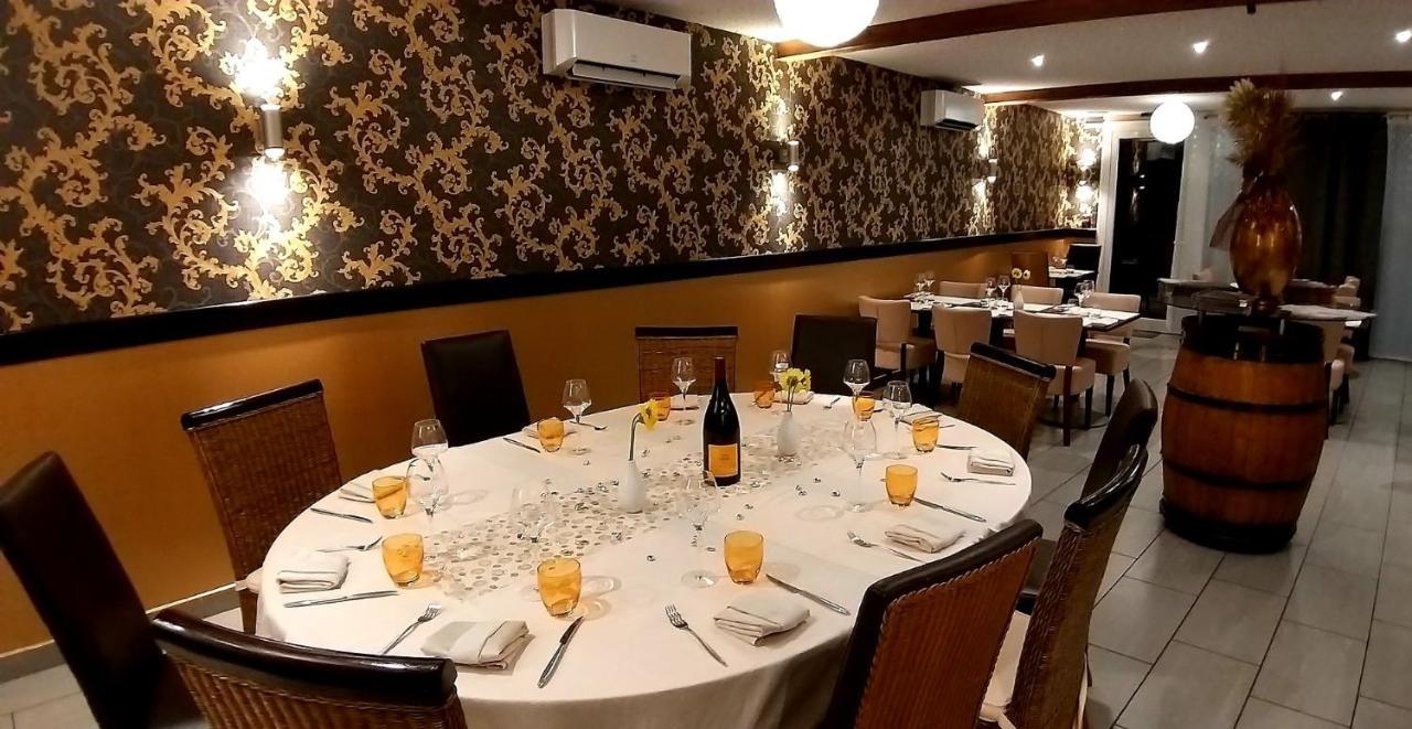Logis Le Printemps Hotel Restaurant - 蒙特利马尔 外观 照片