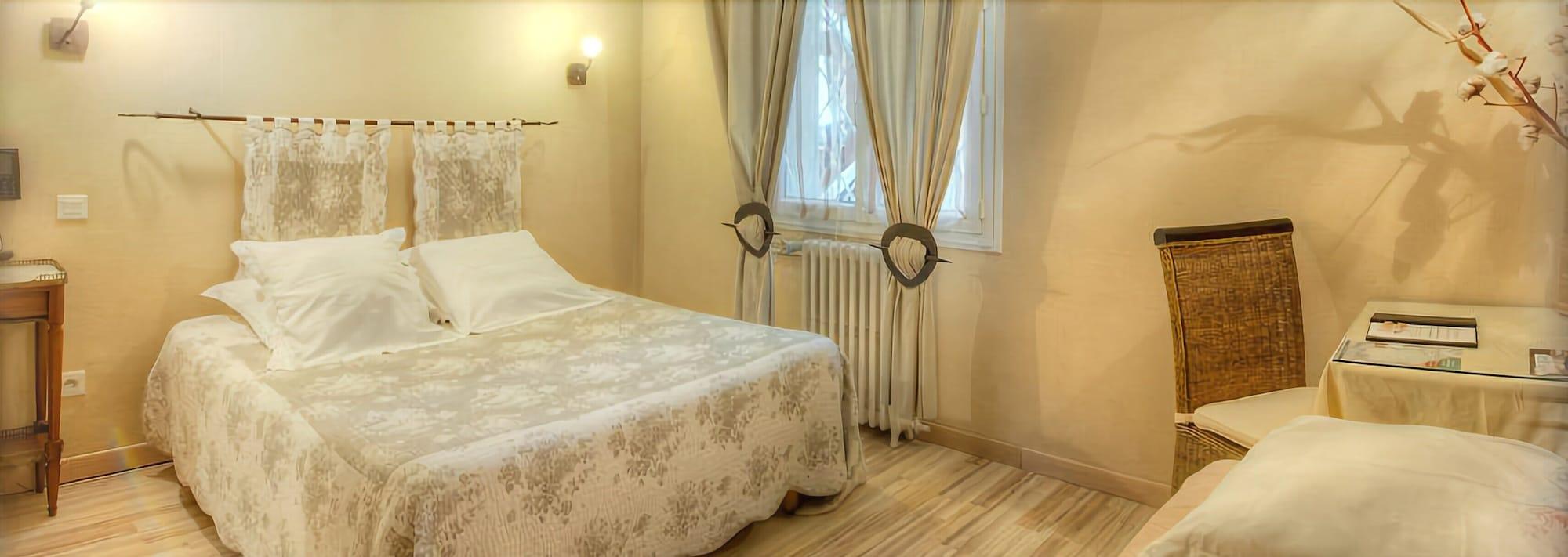 Logis Le Printemps Hotel Restaurant - 蒙特利马尔 外观 照片