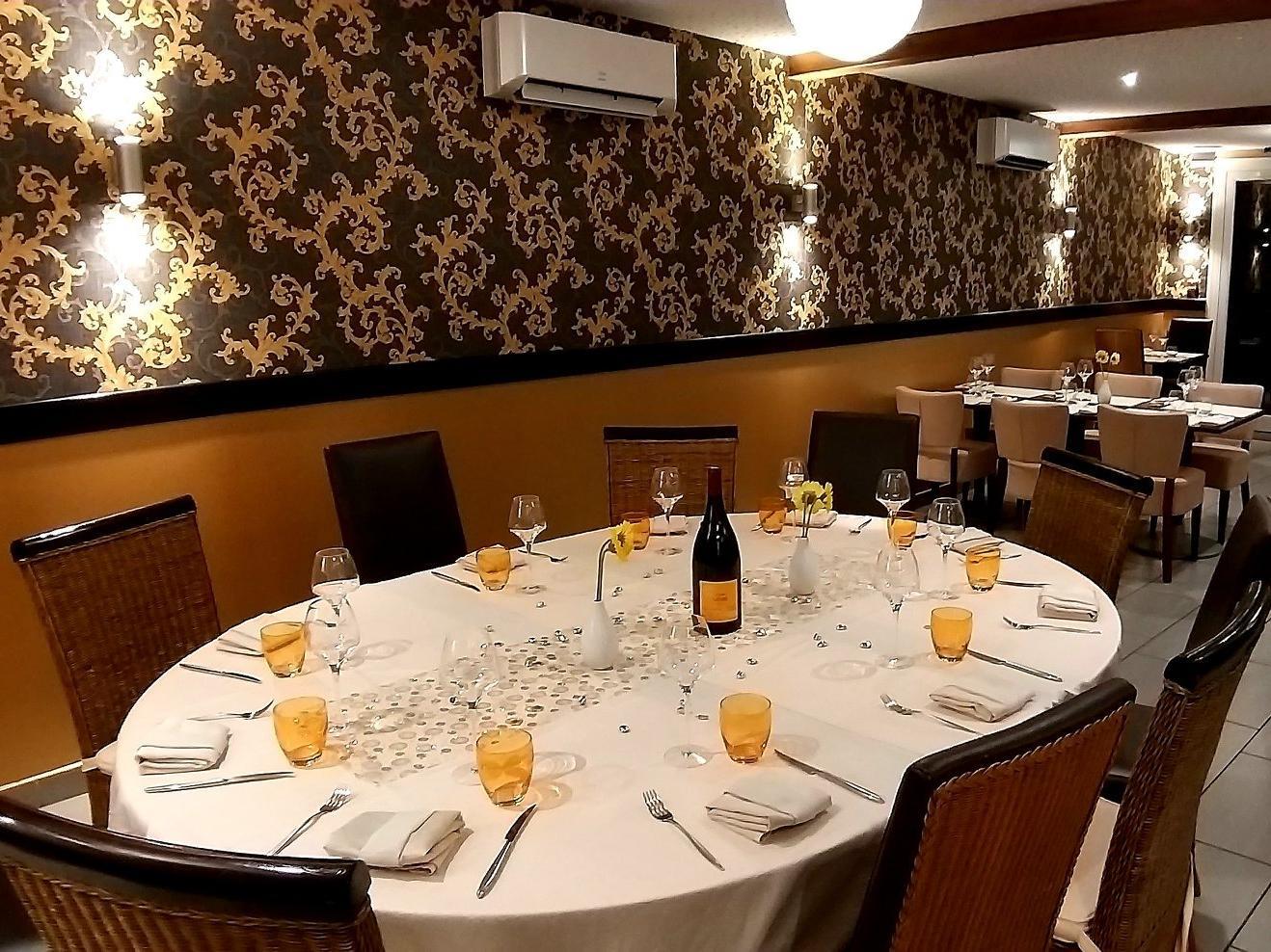 Logis Le Printemps Hotel Restaurant - 蒙特利马尔 外观 照片