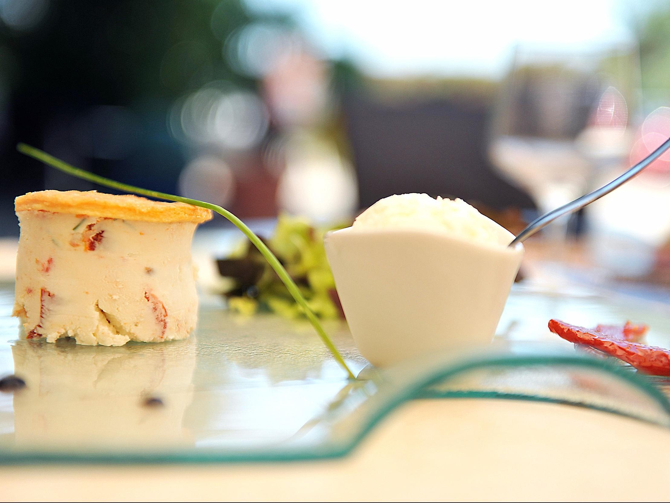 Logis Le Printemps Hotel Restaurant - 蒙特利马尔 外观 照片