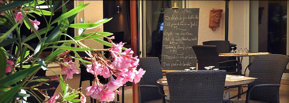 Logis Le Printemps Hotel Restaurant - 蒙特利马尔 外观 照片