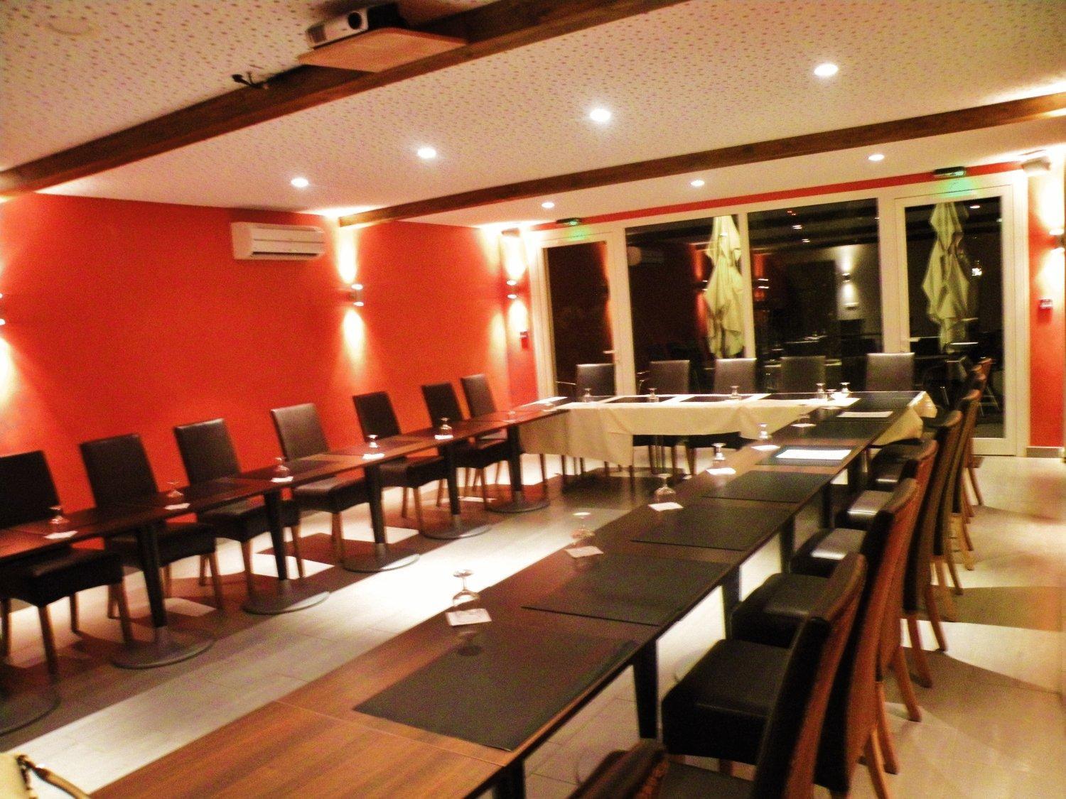 Logis Le Printemps Hotel Restaurant - 蒙特利马尔 外观 照片