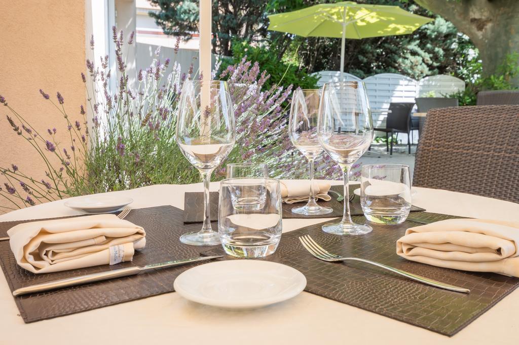 Logis Le Printemps Hotel Restaurant - 蒙特利马尔 外观 照片